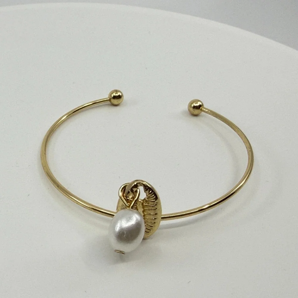 Y2K Gold Tone Shell & Faux Pearl Cuff Bangle Coastal Bohemian Statement Bracelet